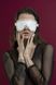 Картинка Маска на глаза с заклепками Feral Feelings - Blindfold Mask, натуральная кожа, белая интим магазин Эйфория